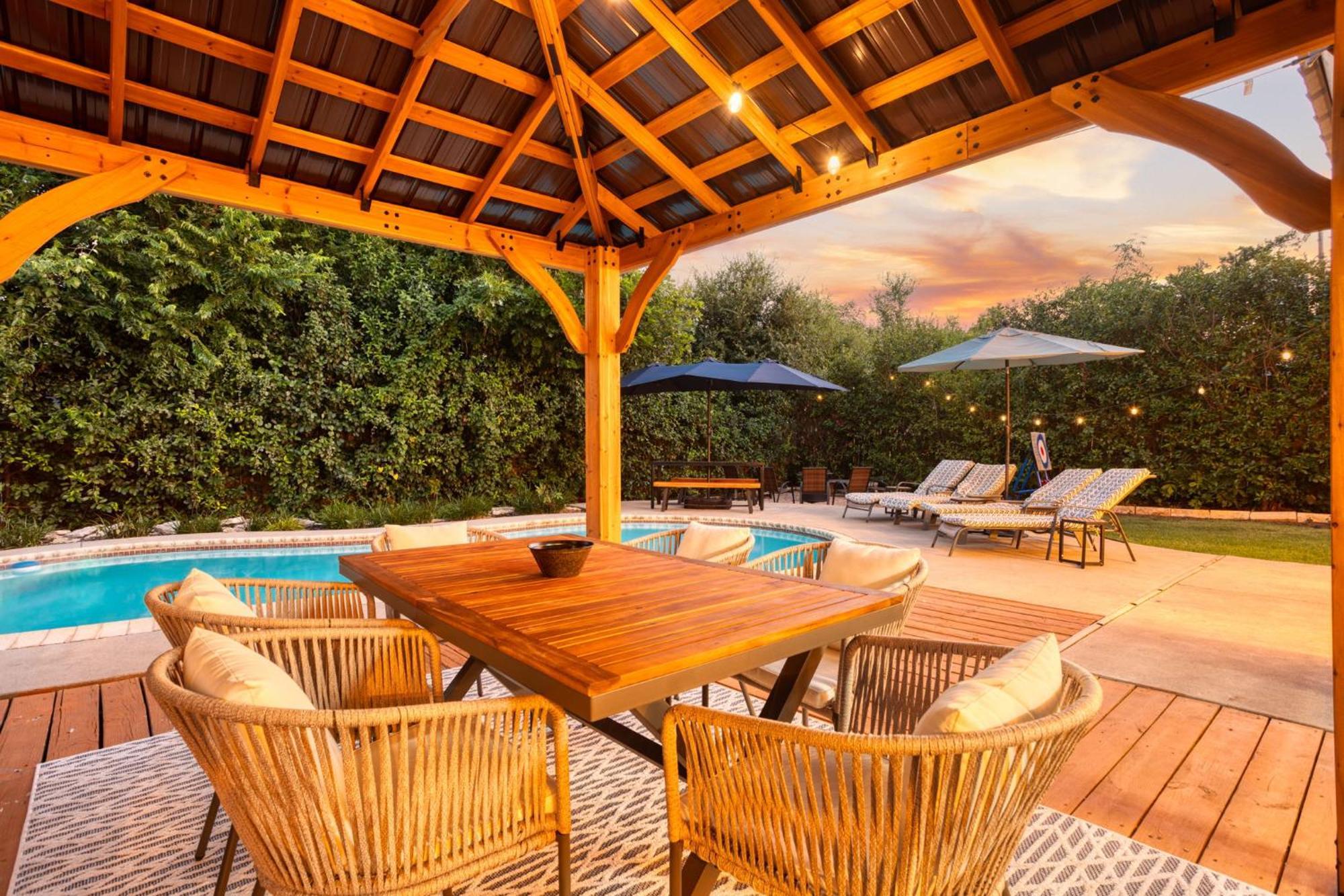 Timeless-Texas-Inn - Heated Pool Oasis & Lux Vibe Round Rock Exterior photo