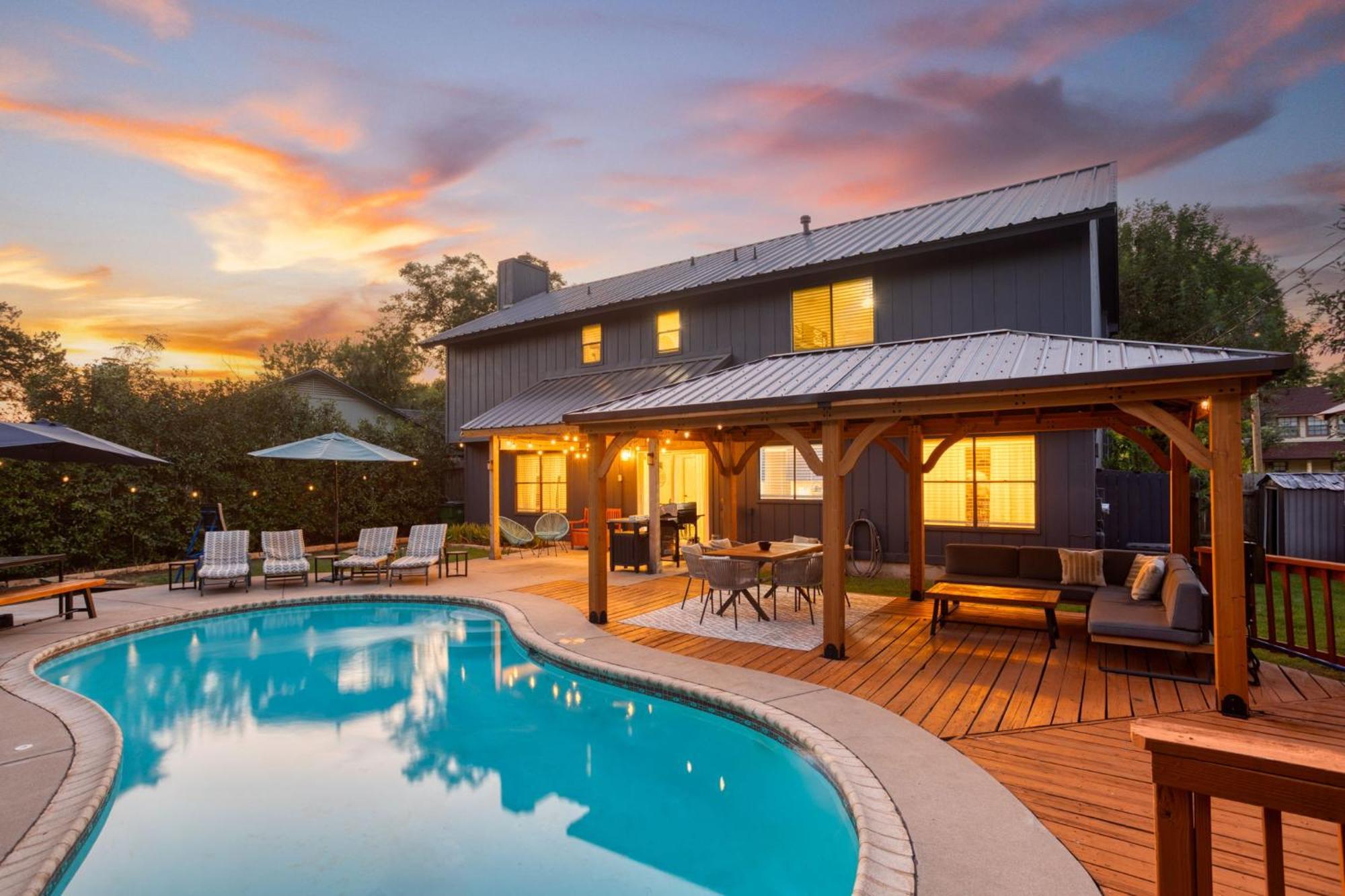 Timeless-Texas-Inn - Heated Pool Oasis & Lux Vibe Round Rock Exterior photo