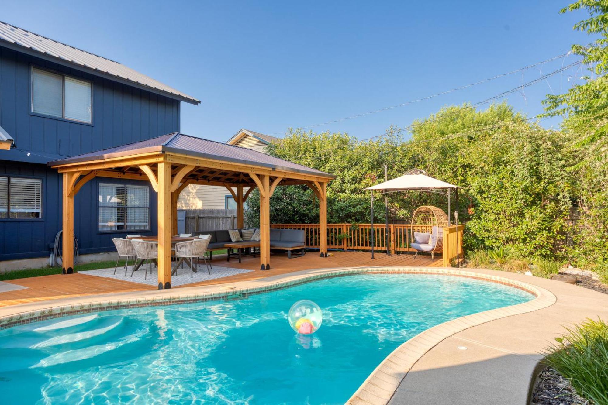 Timeless-Texas-Inn - Heated Pool Oasis & Lux Vibe Round Rock Exterior photo